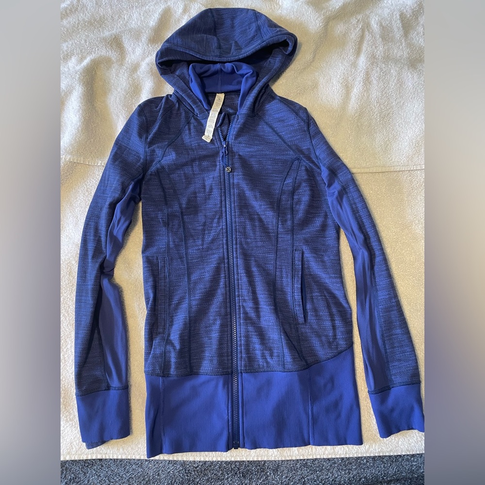 Lululemon zipper hooded jacket size 4